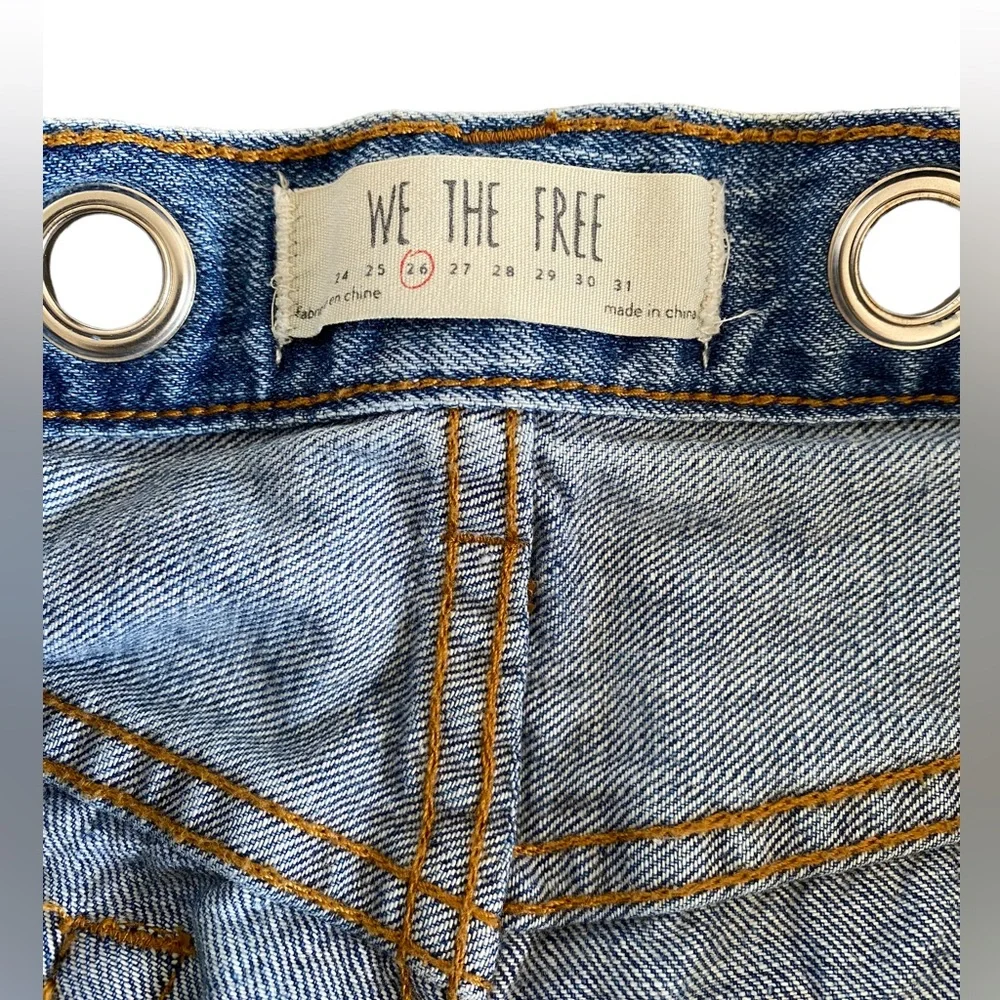 We The Free Denim Cut-off Button Fly Shorts Womens 26 - Picture 4 of 5